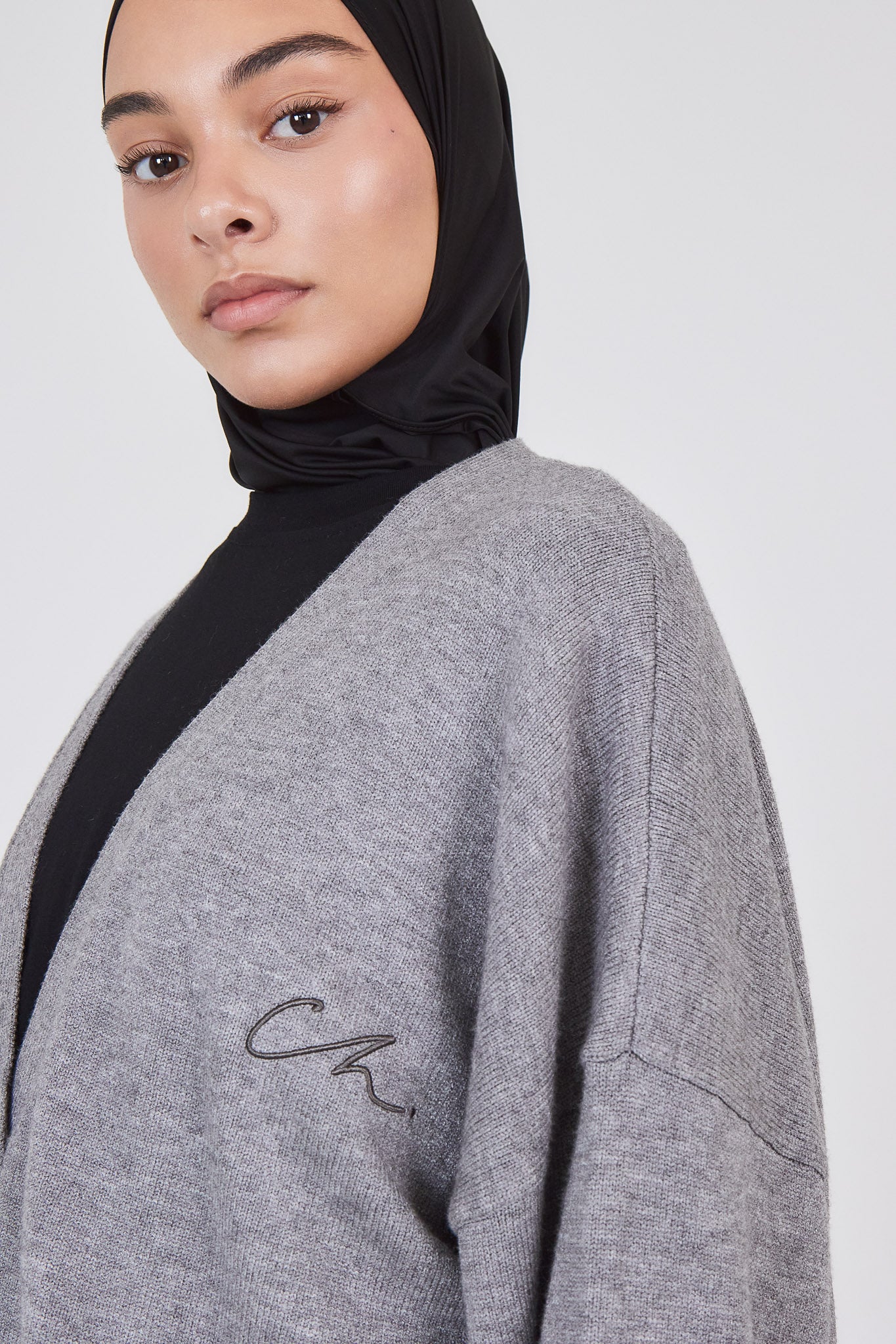 Le Cardigan Gris - Image 2