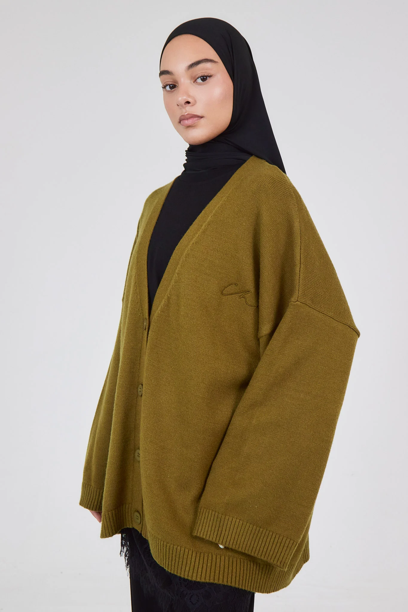 Le Cardigan Olive