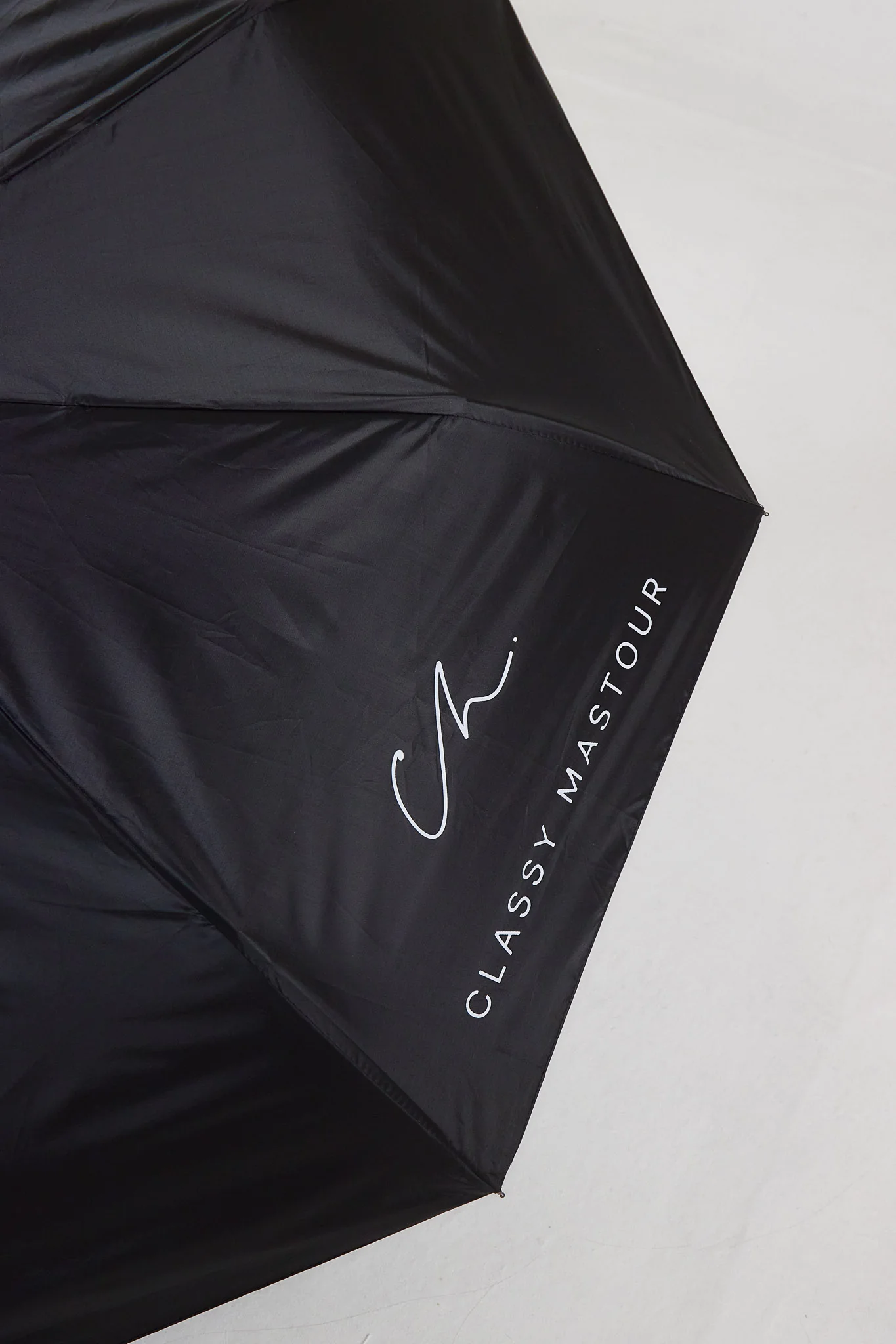 Le Parapluie - Image 2